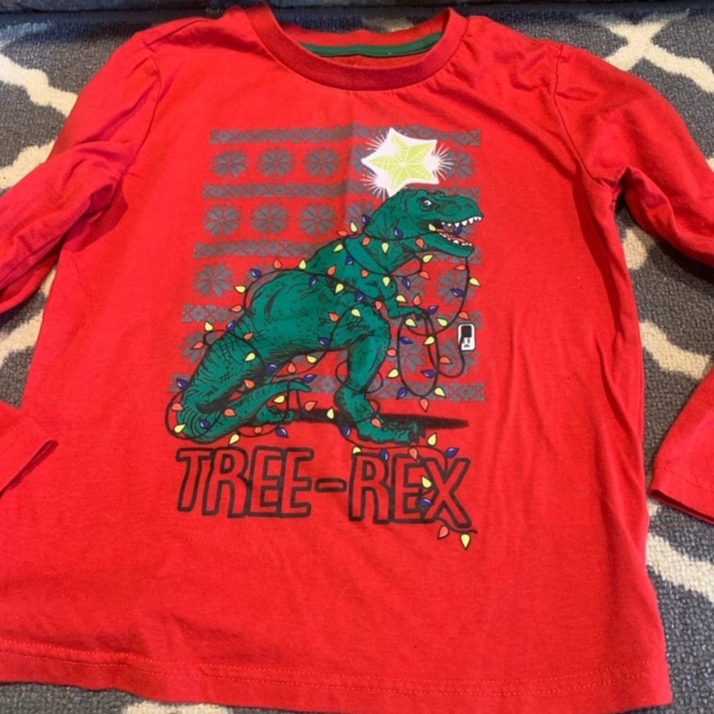 Boys size 7 Christmas T-Rex dinosaur shirt